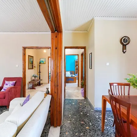 Elia Thassos アパート