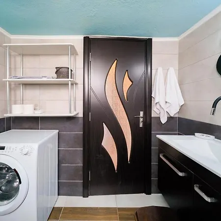 Elia Thassos Prínos