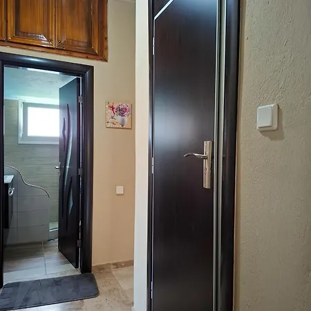 Elia Thassos アパート